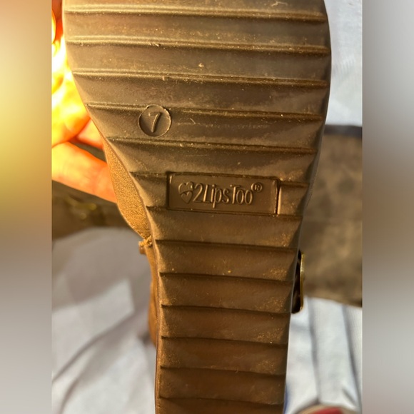 2 Lips Too Leather Boots with Adjustable Buckles - Picture 5 of 7